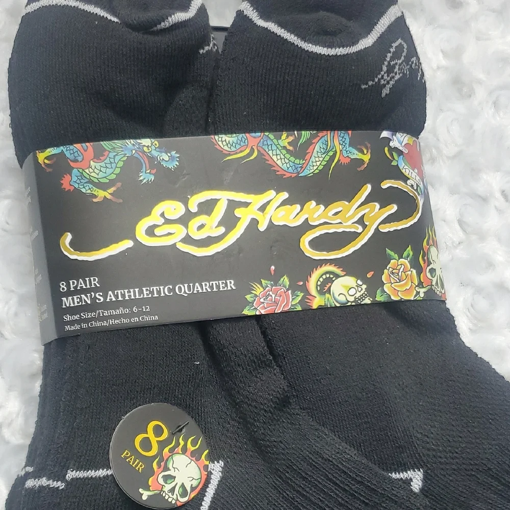 Ed Hardy Black Athletic Quarter Socks with White Trim – 8 Pair